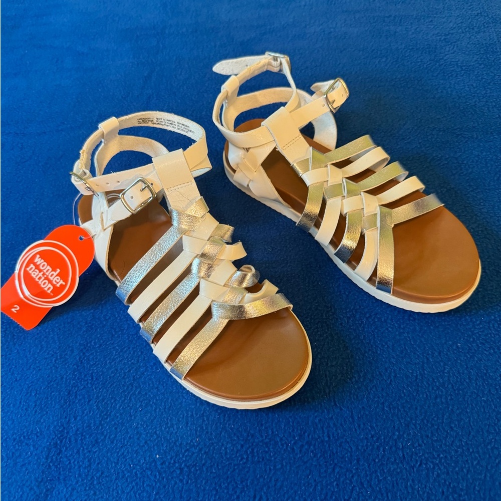 New Wonder Nation Girls Gladiator Sandals. Size 2 White.